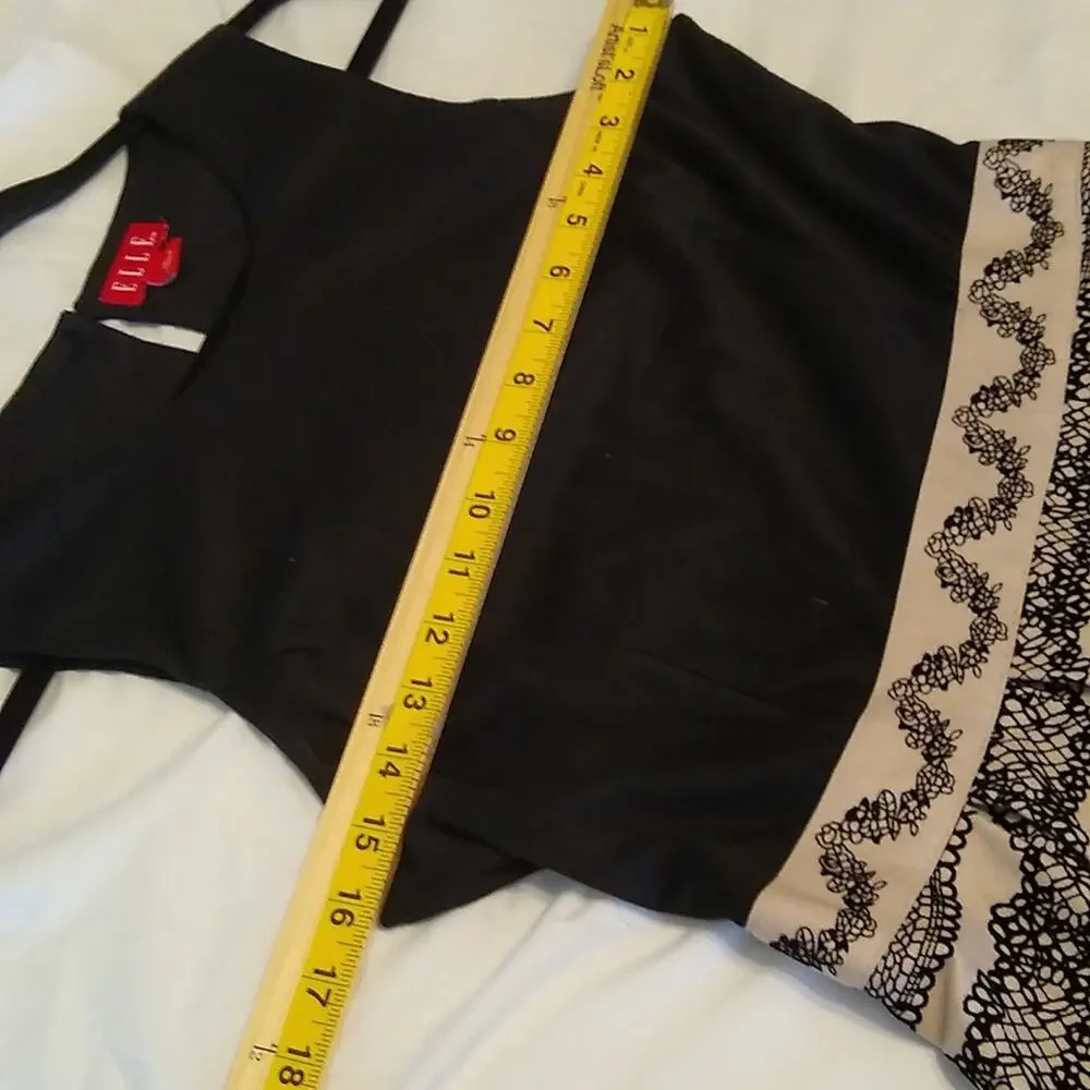 Elle women's Size 10 one piece dress. Classy.